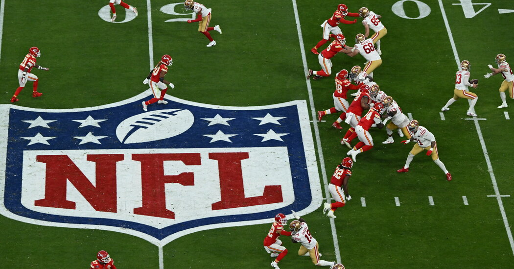 Netflix and the N.F.L. Sign a Three-Season Deal