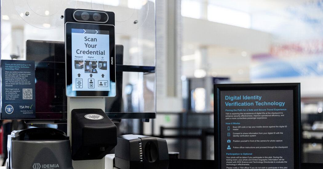 Senators Seek to Curb Facial Recognition at Airports, Citing Privacy Concerns