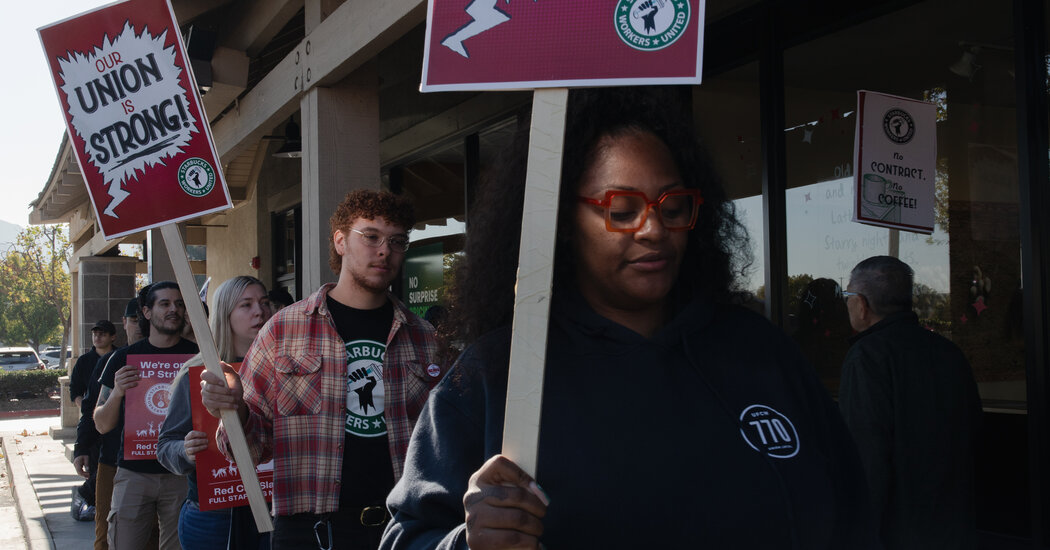 Starbucks and Workers United Union Agree to Contract Mediation